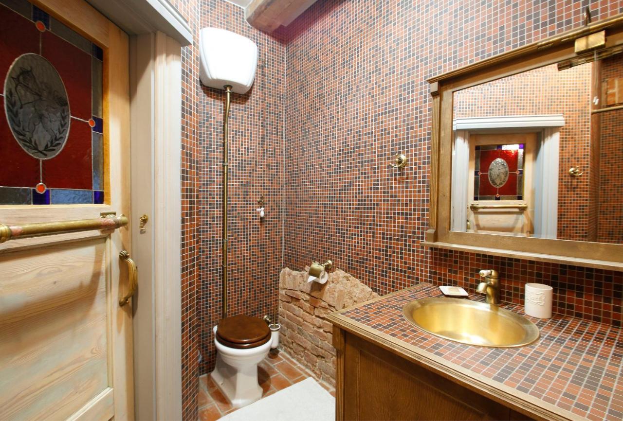 Old Town Fairytale, 2 Bedrooms And Terrace, Íbúð
